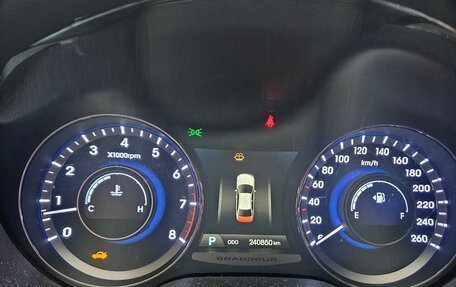 Hyundai Grandeur, 2012 год, 800 000 рублей, 3 фотография