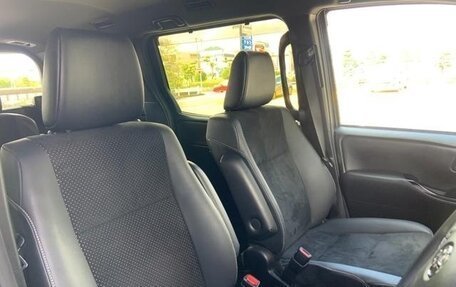 Toyota Voxy, 2022 год, 2 920 001 рублей, 14 фотография