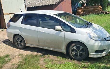Honda Fit Shuttle I рестайлинг, 2012 год, 880 000 рублей, 1 фотография
