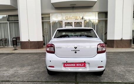 Renault Logan II, 2018 год, 1 050 000 рублей, 2 фотография