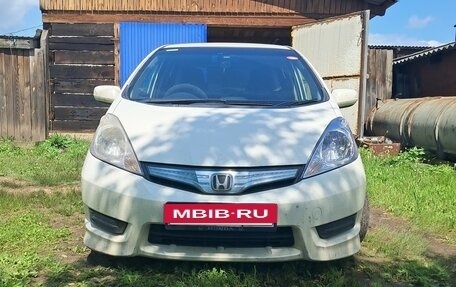 Honda Fit Shuttle I рестайлинг, 2012 год, 880 000 рублей, 2 фотография