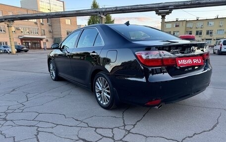 Toyota Camry, 2017 год, 2 900 000 рублей, 3 фотография