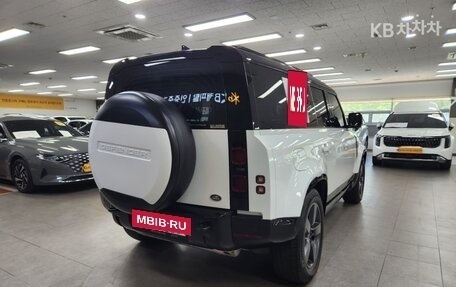 Land Rover Defender II, 2022 год, 7 700 000 рублей, 3 фотография