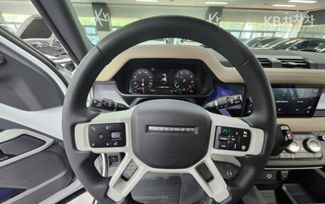 Land Rover Defender II, 2022 год, 7 700 000 рублей, 11 фотография