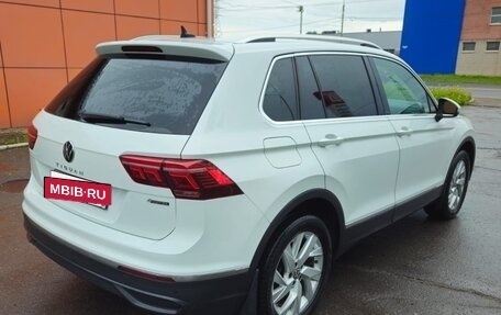 Volkswagen Tiguan II, 2021 год, 3 250 000 рублей, 2 фотография