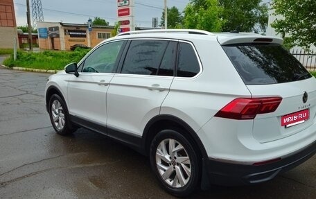 Volkswagen Tiguan II, 2021 год, 3 250 000 рублей, 3 фотография