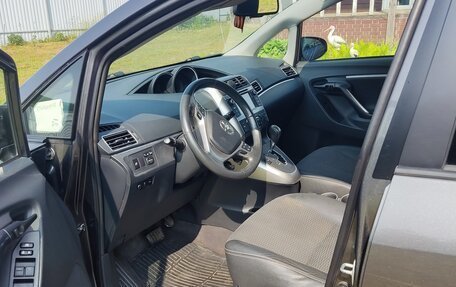 Toyota Verso I, 2013 год, 1 299 000 рублей, 10 фотография