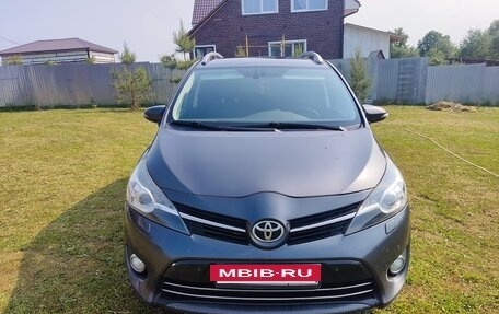 Toyota Verso I, 2013 год, 1 299 000 рублей, 8 фотография