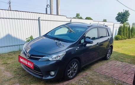 Toyota Verso I, 2013 год, 1 299 000 рублей, 19 фотография