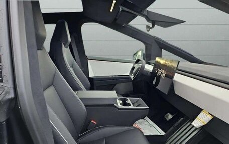 Tesla Cybertruck, 2025 год, 24 500 000 рублей, 5 фотография