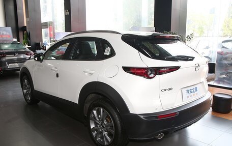 Mazda CX-30 I, 2025 год, 2 800 000 рублей, 5 фотография