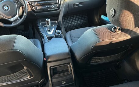 BMW 3 серия, 2018 год, 2 400 000 рублей, 11 фотография