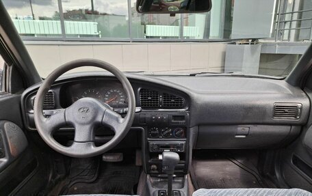 Hyundai Lantra I, 1994 год, 300 000 рублей, 10 фотография