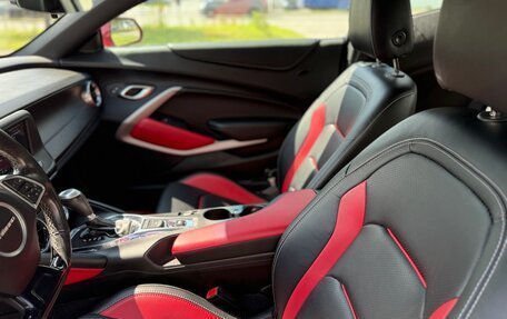 Chevrolet Camaro VI, 2019 год, 2 000 000 рублей, 11 фотография