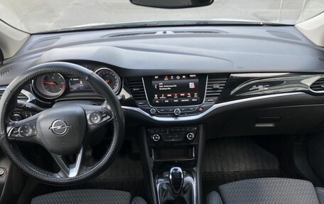 Opel Astra K, 2019 год, 1 375 000 рублей, 10 фотография