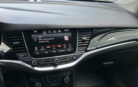 Opel Astra K, 2019 год, 1 375 000 рублей, 17 фотография