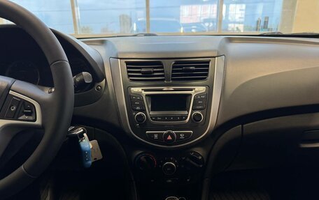 Hyundai Solaris II рестайлинг, 2014 год, 990 000 рублей, 12 фотография