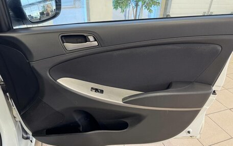 Hyundai Solaris II рестайлинг, 2014 год, 990 000 рублей, 16 фотография