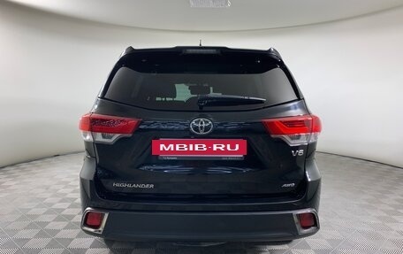 Toyota Highlander III, 2019 год, 3 150 000 рублей, 6 фотография