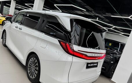 Lexus LM, 2024 год, 18 490 000 рублей, 14 фотография