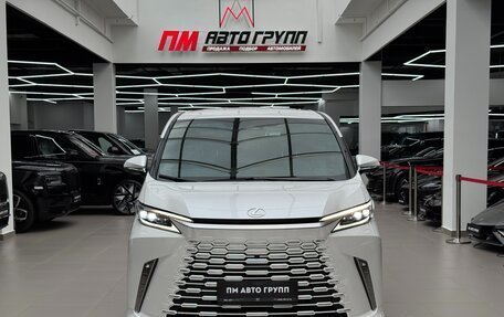 Lexus LM, 2024 год, 18 490 000 рублей, 2 фотография