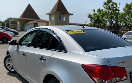Chevrolet Cruze II, 2010 год, 749 999 рублей, 7 фотография