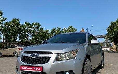 Chevrolet Cruze II, 2010 год, 749 999 рублей, 5 фотография