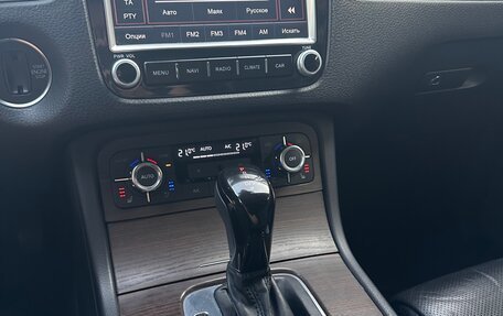 Volkswagen Touareg III, 2013 год, 1 750 000 рублей, 11 фотография