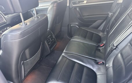 Volkswagen Touareg III, 2013 год, 1 750 000 рублей, 13 фотография