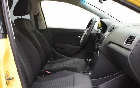 Volkswagen Polo VI (EU Market), 2011 год, 580 000 рублей, 11 фотография