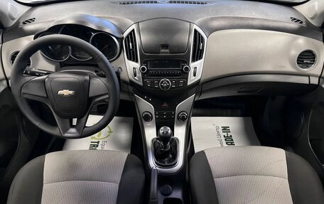 Chevrolet Cruze II, 2013 год, 925 000 рублей, 10 фотография