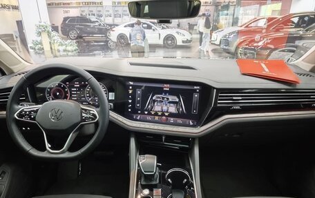 Volkswagen Touareg III, 2022 год, 5 200 014 рублей, 8 фотография