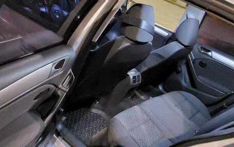 Volkswagen Golf VI, 2009 год, 29 фотография