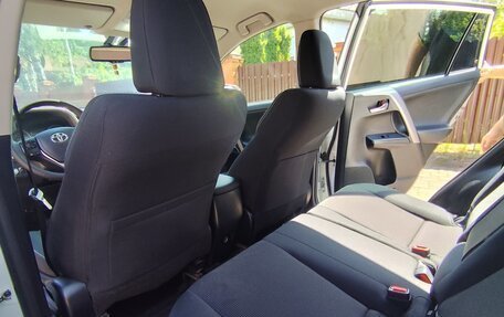 Toyota RAV4, 2016 год, 1 790 000 рублей, 10 фотография