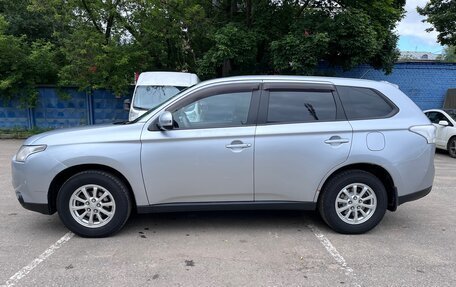 Mitsubishi Outlander III рестайлинг 3, 2013 год, 1 200 000 рублей, 7 фотография