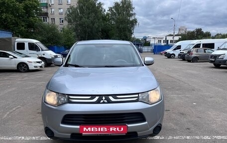Mitsubishi Outlander III рестайлинг 3, 2013 год, 1 200 000 рублей, 3 фотография