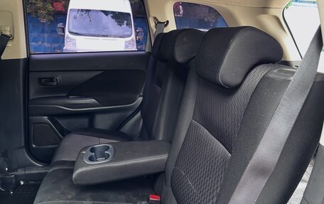 Mitsubishi Outlander III рестайлинг 3, 2013 год, 1 200 000 рублей, 12 фотография