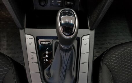 Hyundai Elantra VI рестайлинг, 2019 год, 1 599 000 рублей, 10 фотография