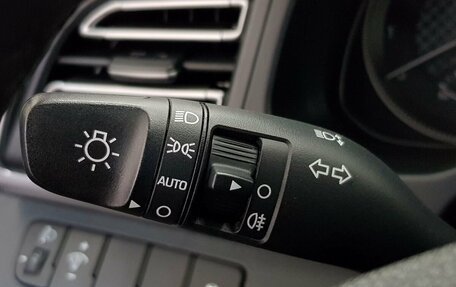 Hyundai Elantra VI рестайлинг, 2019 год, 1 599 000 рублей, 6 фотография
