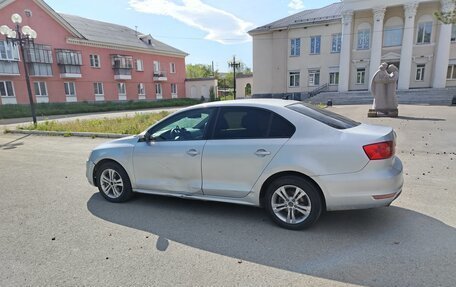 Volkswagen Jetta VI, 2011 год, 630 000 рублей, 5 фотография