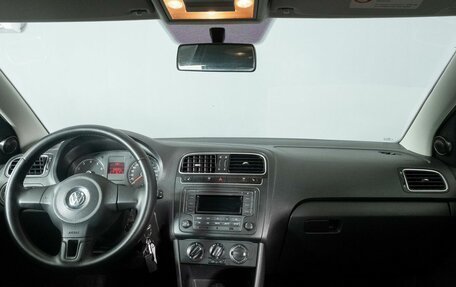 Volkswagen Polo VI (EU Market), 2012 год, 750 000 рублей, 6 фотография