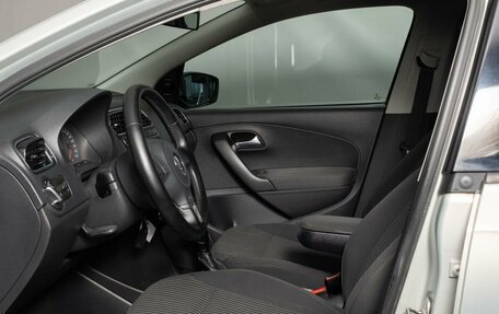 Volkswagen Polo VI (EU Market), 2012 год, 750 000 рублей, 5 фотография