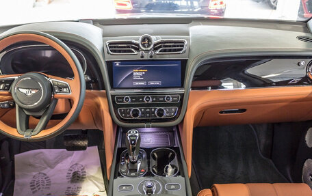 Bentley Bentayga I, 2025 год, 37 600 000 рублей, 7 фотография