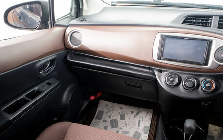 Toyota Vitz, 2011 год, 859 000 рублей, 17 фотография