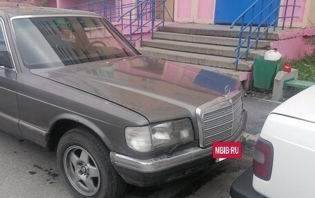 Mercedes-Benz S-Класс, 1985 год, 550 000 рублей, 2 фотография