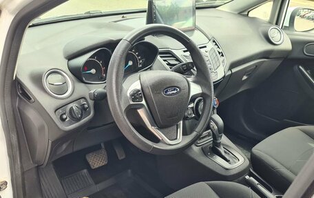 Ford Fiesta, 2016 год, 880 000 рублей, 14 фотография