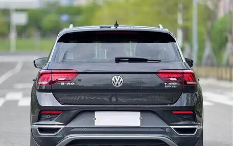 Volkswagen T-Roc I, 2022 год, 1 377 123 рублей, 5 фотография
