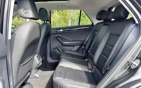 Volkswagen T-Roc I, 2022 год, 1 377 123 рублей, 19 фотография