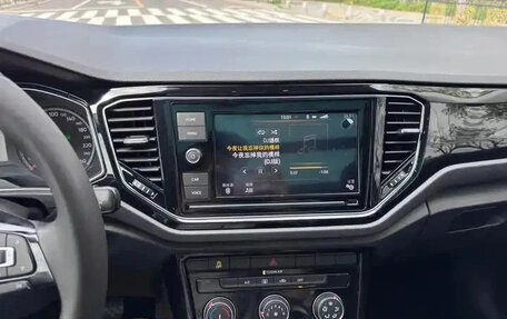 Volkswagen T-Roc I, 2022 год, 1 377 123 рублей, 16 фотография