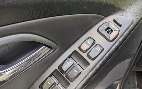 Hyundai ix35 I рестайлинг, 2011 год, 950 000 рублей, 9 фотография